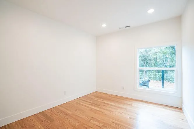 170 El Bonito Way #1 — Photo 3