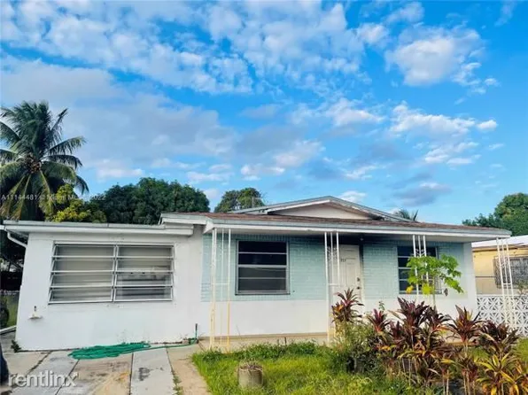 373 W 12th St, Hialeah, FL 33010