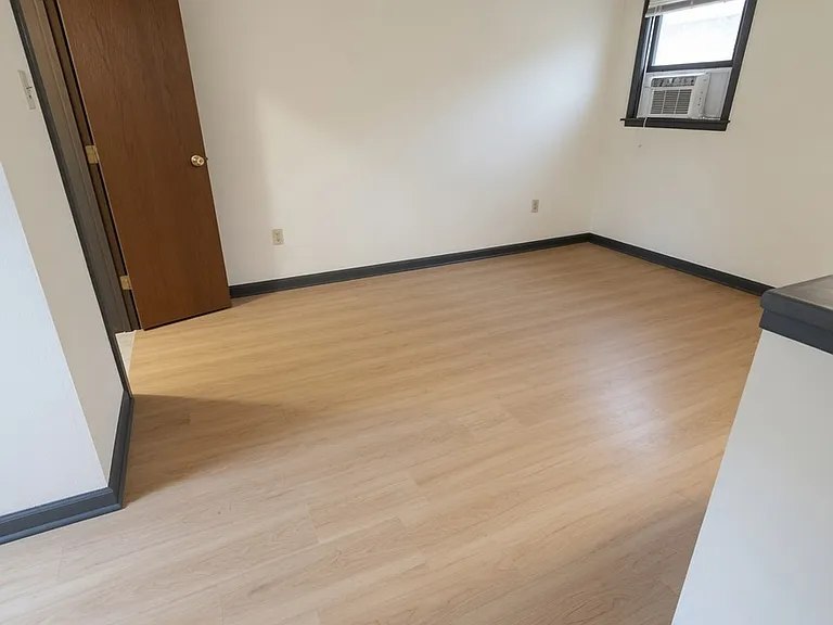 107 N Duane Ave #1W — Photo 9