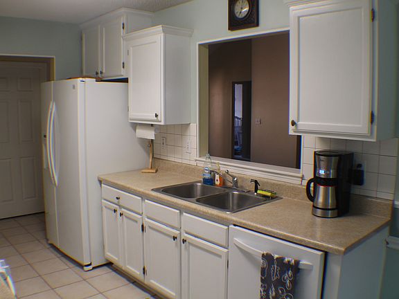 4th image of 111 Elderberry Ln