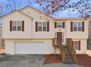 8675 Bayhill Dr, Gainesville, GA 30506
