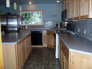 2nd image of 401 E Luin St