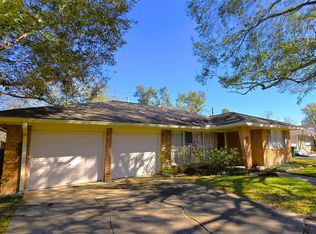 5322 Briarbend Dr, Houston, TX 77096