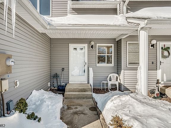 3rd image of 63 Meadow Pond Rd