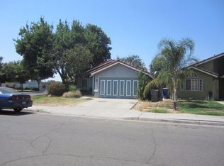 6207 N McCaffrey Ave, Fresno, CA 93722