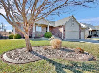 10207 W Westlakes Ct, Wichita, KS 67205