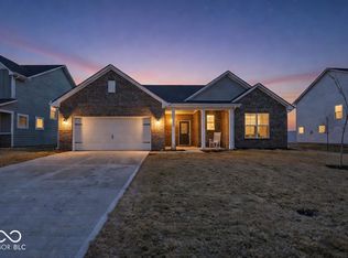 4869 Morning Valley Ct, McCordsville, IN