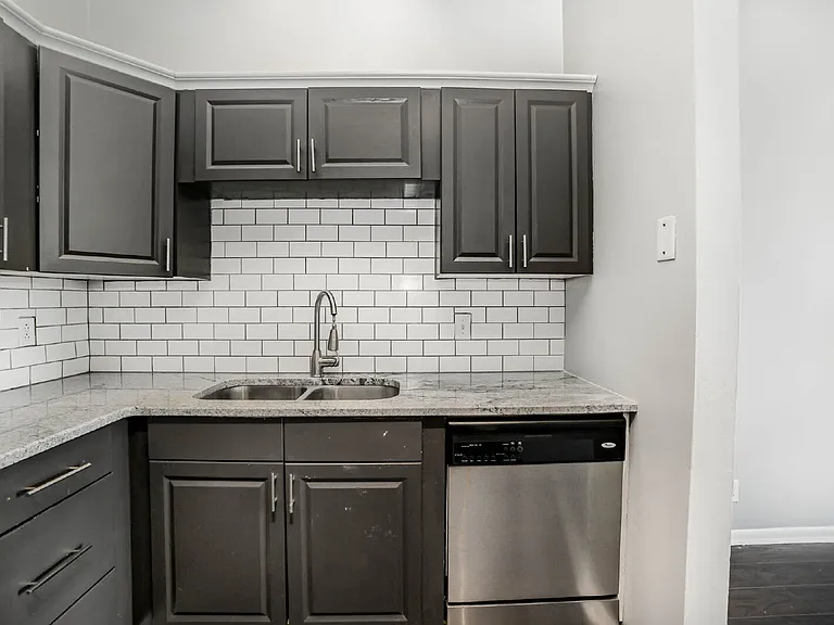 613 Hillsboro Rd #A23 — Photo 12