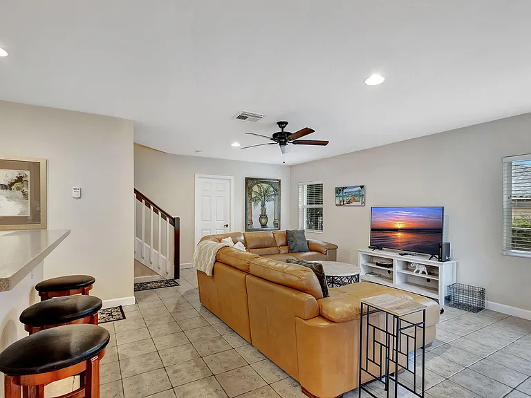 13814 Yarmouth Dr — Photo 19