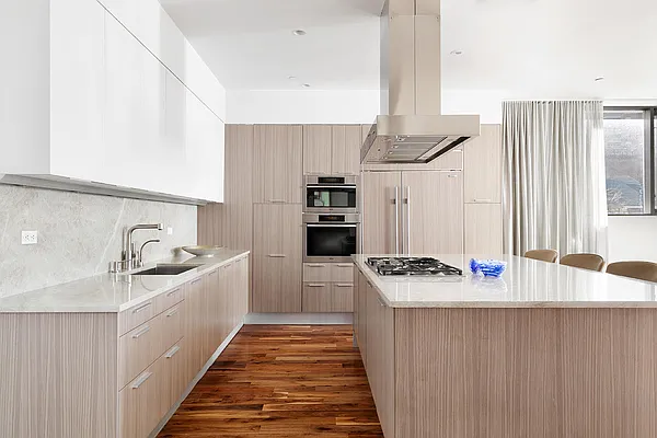 Sold by Compass | media 25