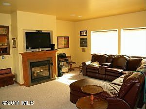5th image of 722 19th St NE