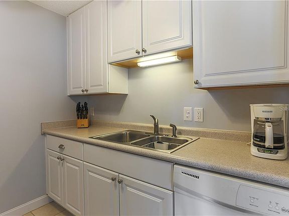 3rd image of 2209 Grenadier Dr #139