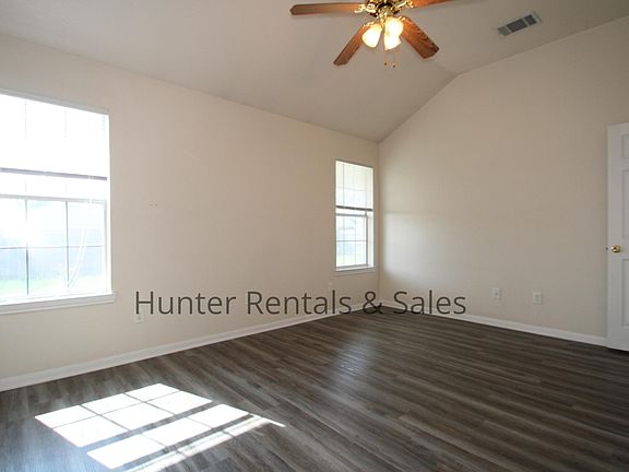 3rd image of 4204 Barrington Trl