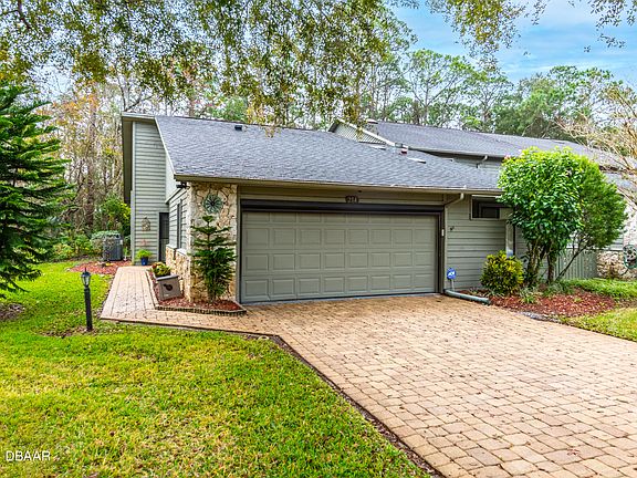 4th image of 214 Deer Lake Cir