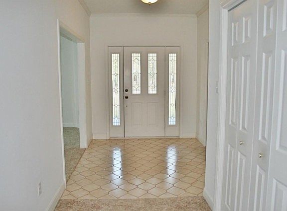5th image of 557 Crestview Dr