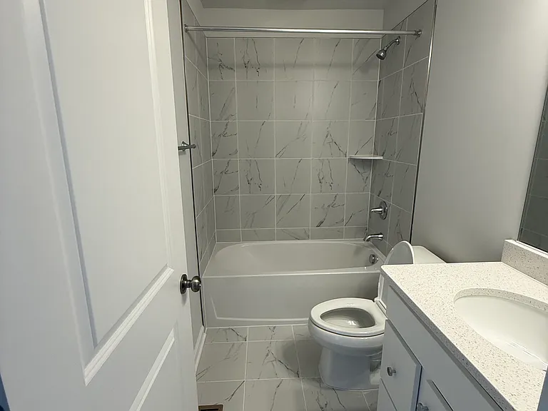 516 Sybil St — Photo 23