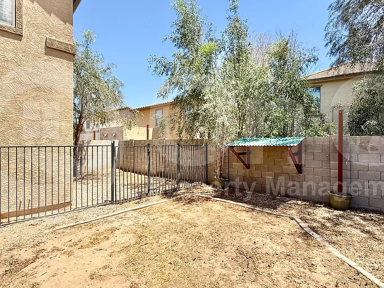 17085 N 184th Ln — Photo 3