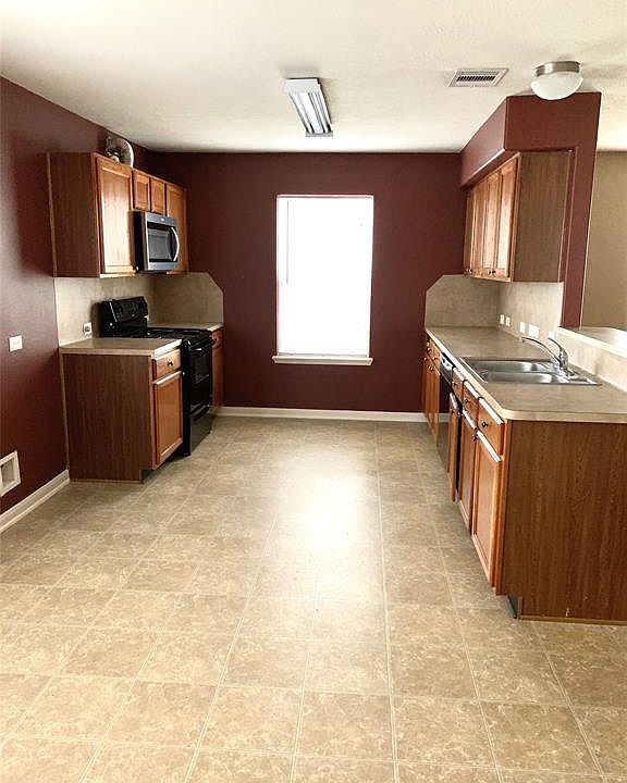 1st image of 935 Blanchard Hill Ln