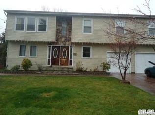 1147 Joselson Ave, Bay Shore, NY 11706