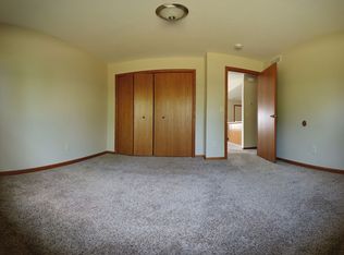 1560A Gunston Dr, New Richmond, WI 54017