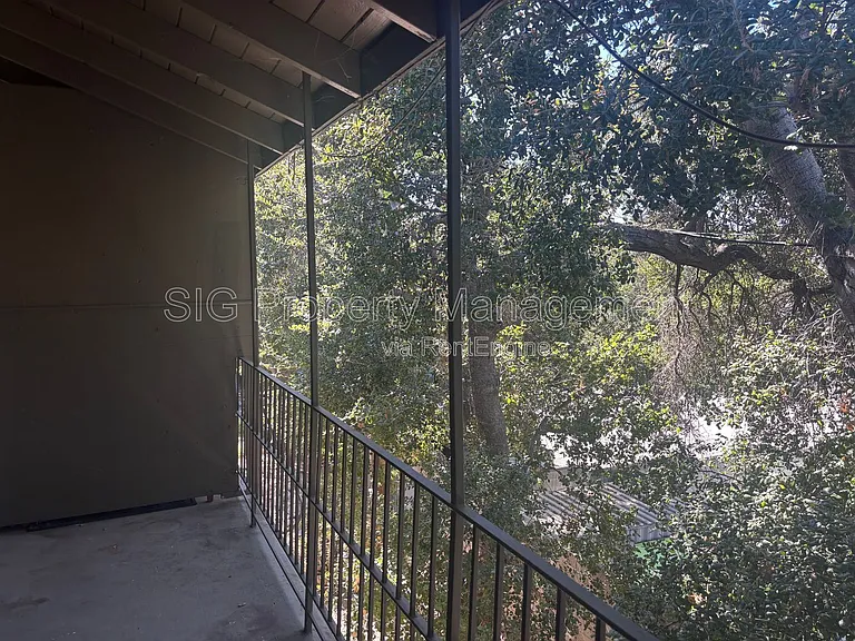 10424 Parr Ave #E — Photo 5