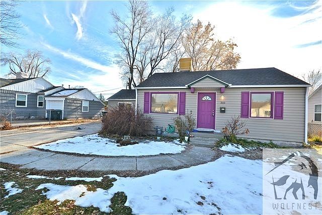 1st image of 310 E Vidas Ave