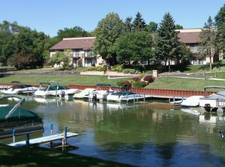 53 Oak Hill Colony APT 2, Fox Lake, IL 60020