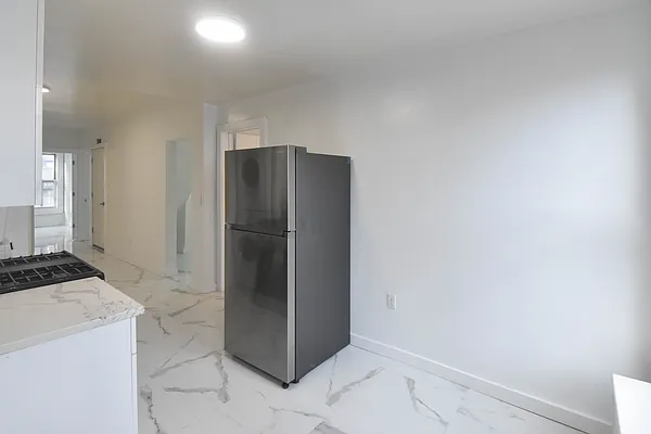 Rented by The Agency | media 3