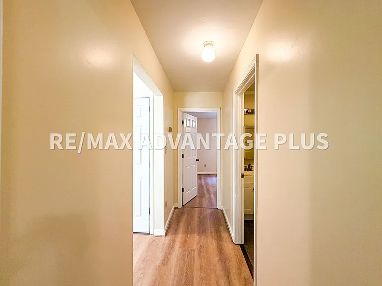 9982 Green Bay Rd — Photo 8