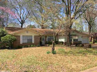 1007 N Cedar St, Searcy, AR 72143