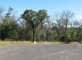 5609 Pershing Cir, Edmond, OK 73034