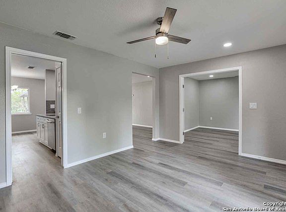 3rd image of 8231 CAPRICORN DR