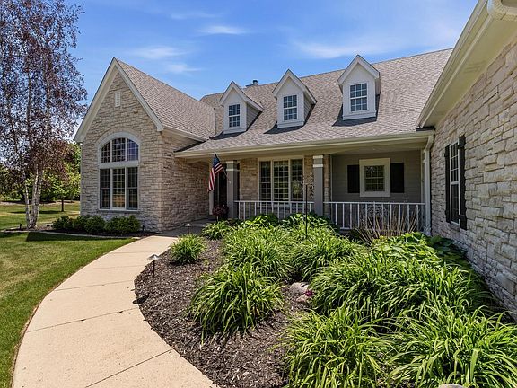 4th image of 129 Preserve COURT