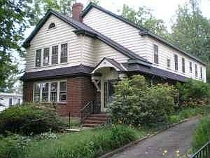 2nd image of 38 Perkins St