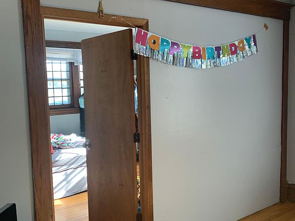 5th image of 1212 Como Ave SE #4