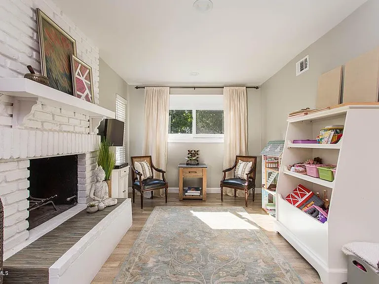 460 Phlox Ct — Photo 9