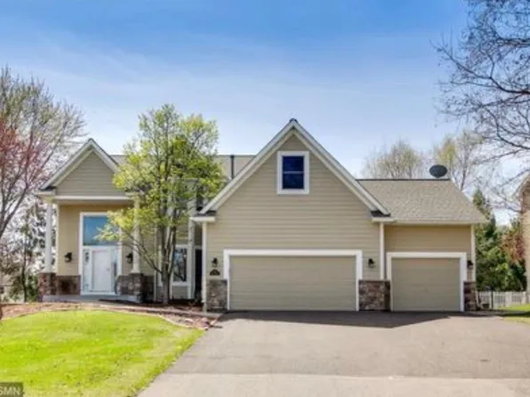 340 S Owasso Blvd W, Roseville, MN 55113