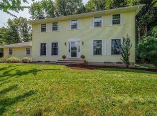 400 Broadview Dr, Syracuse, NY 13215