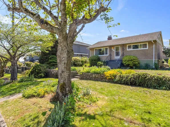 7851 Joffre Ave, Burnaby, BC V5J 3K9