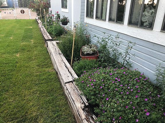 Front front flower garden