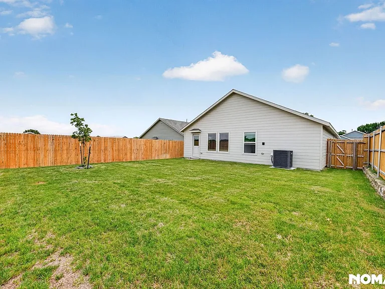7709 Reese St — Photo 19