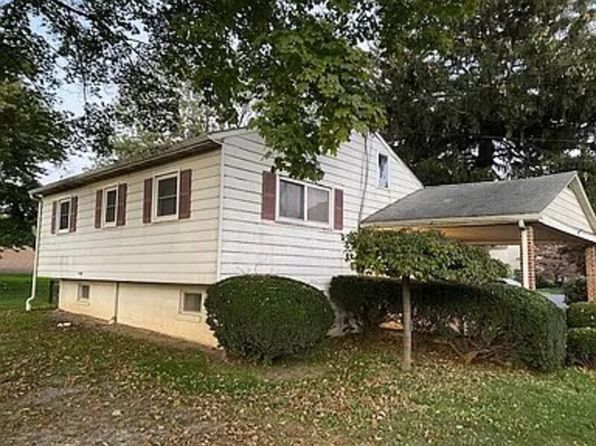 3413 Lincoln Hwy E