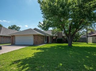 5637 Puerto Vallarta Dr, North Richland Hills, TX 76180