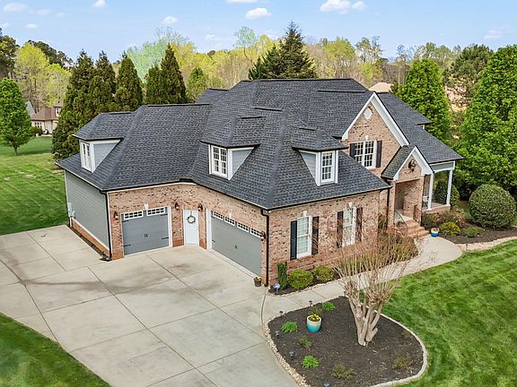 3rd image of 8505 Mangum Hollow Dr