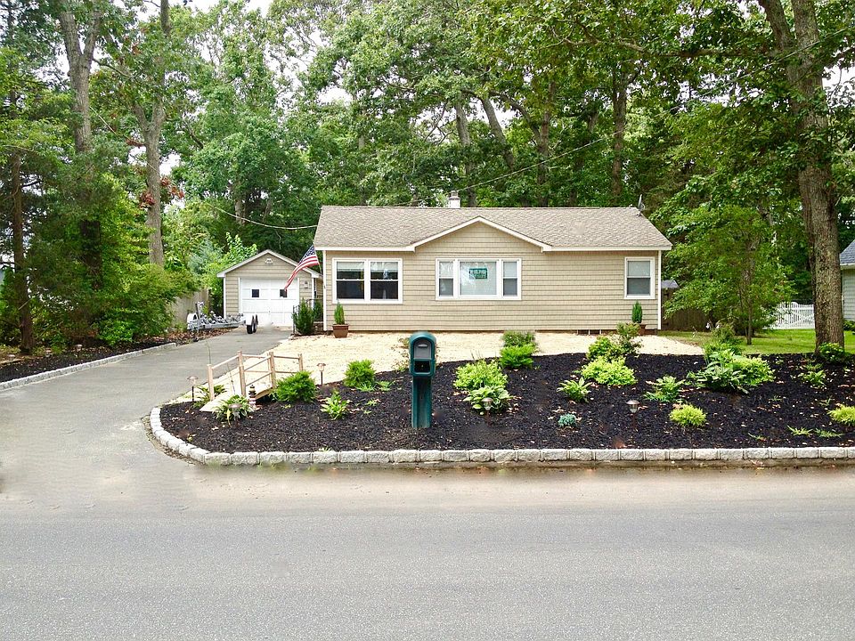 1st image of 4175 Peconic Bay Blvd