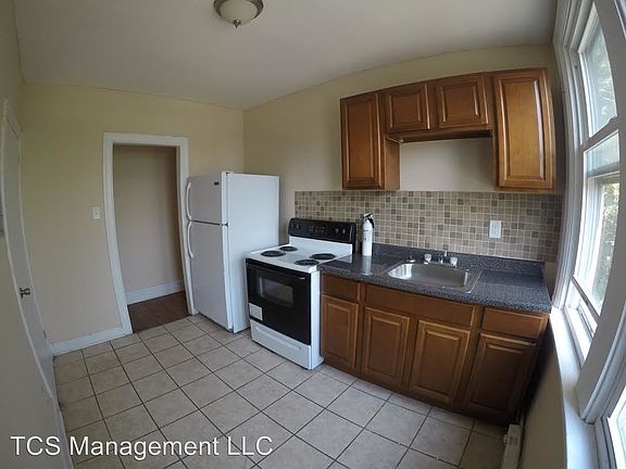 4th image of 4935 Mulberry St #3