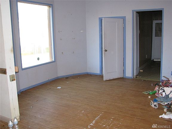 3rd image of 918 Wheeler Ave