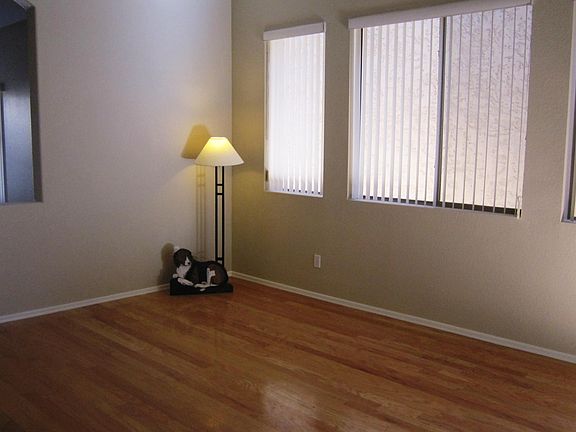 2nd image of 1344 W Wahalla Ln