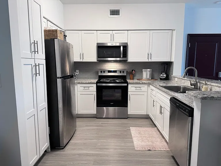 2100 Quantum Lakes Dr — Photo 4