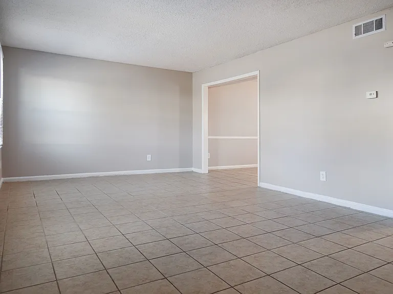 Charlotte NC Apartments For Rent | Arcadian Village | Living Room